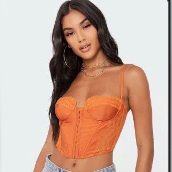 Size small corset - Picture 5 of 5